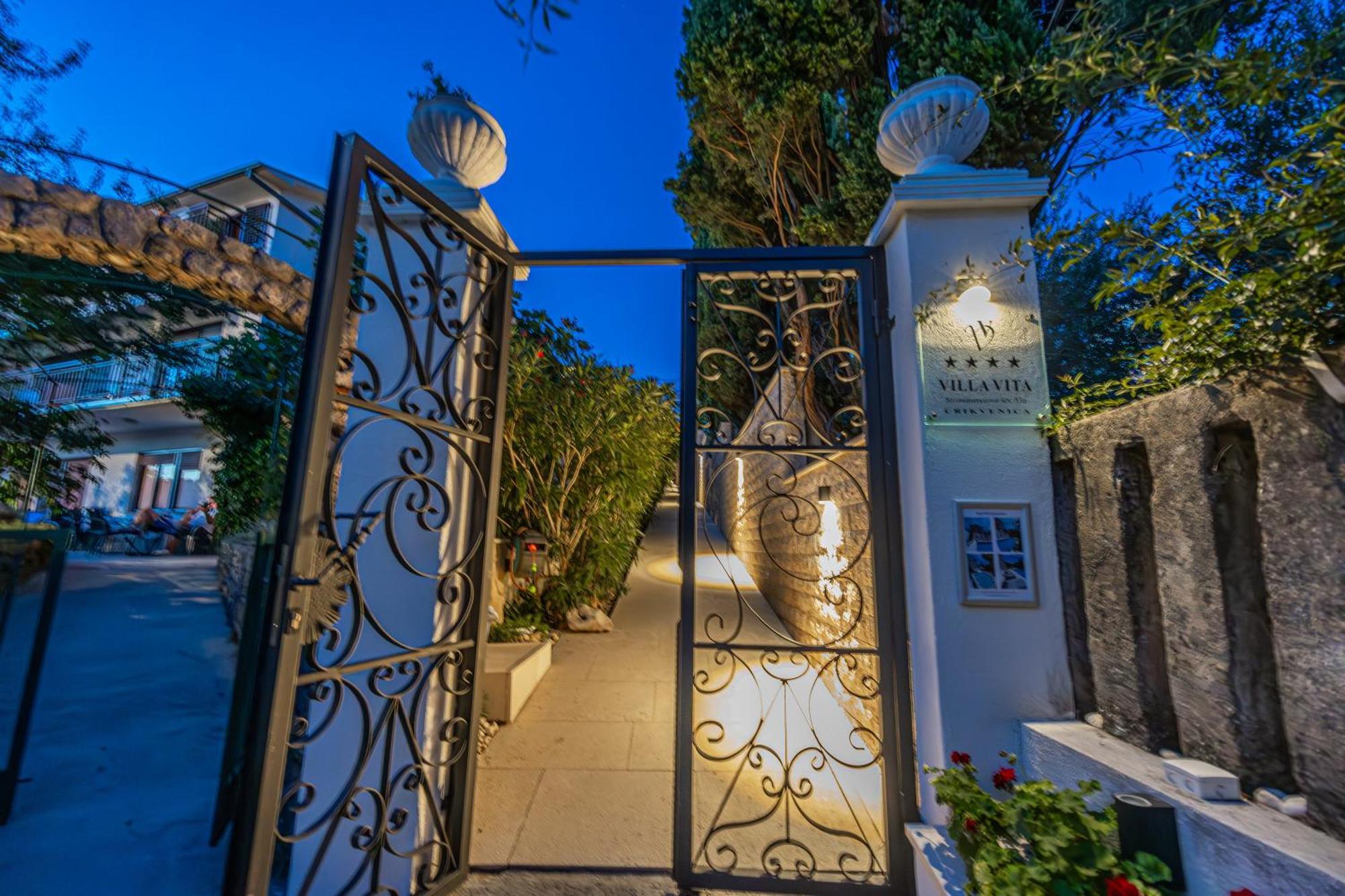 Villa Vita Luxury Apartments Crikvenica Buitenkant foto